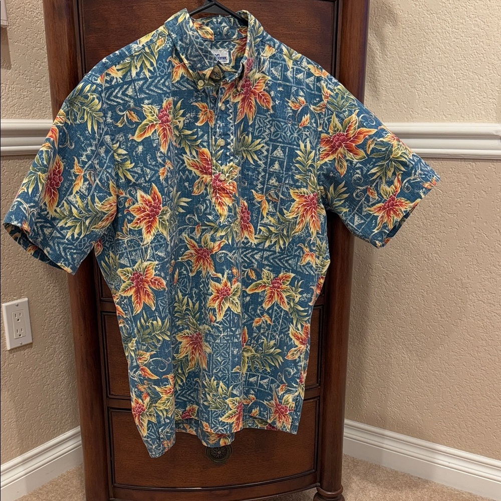 Vintage Reyn Spooner Hawaiian Traditional 1/2 button short sleeve Floral Shirt